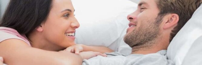 Bărbat activ sexual cu femeie